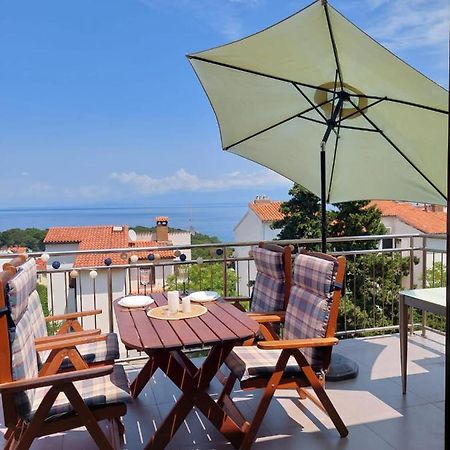 Falcon Mali Losinj Luaran gambar
