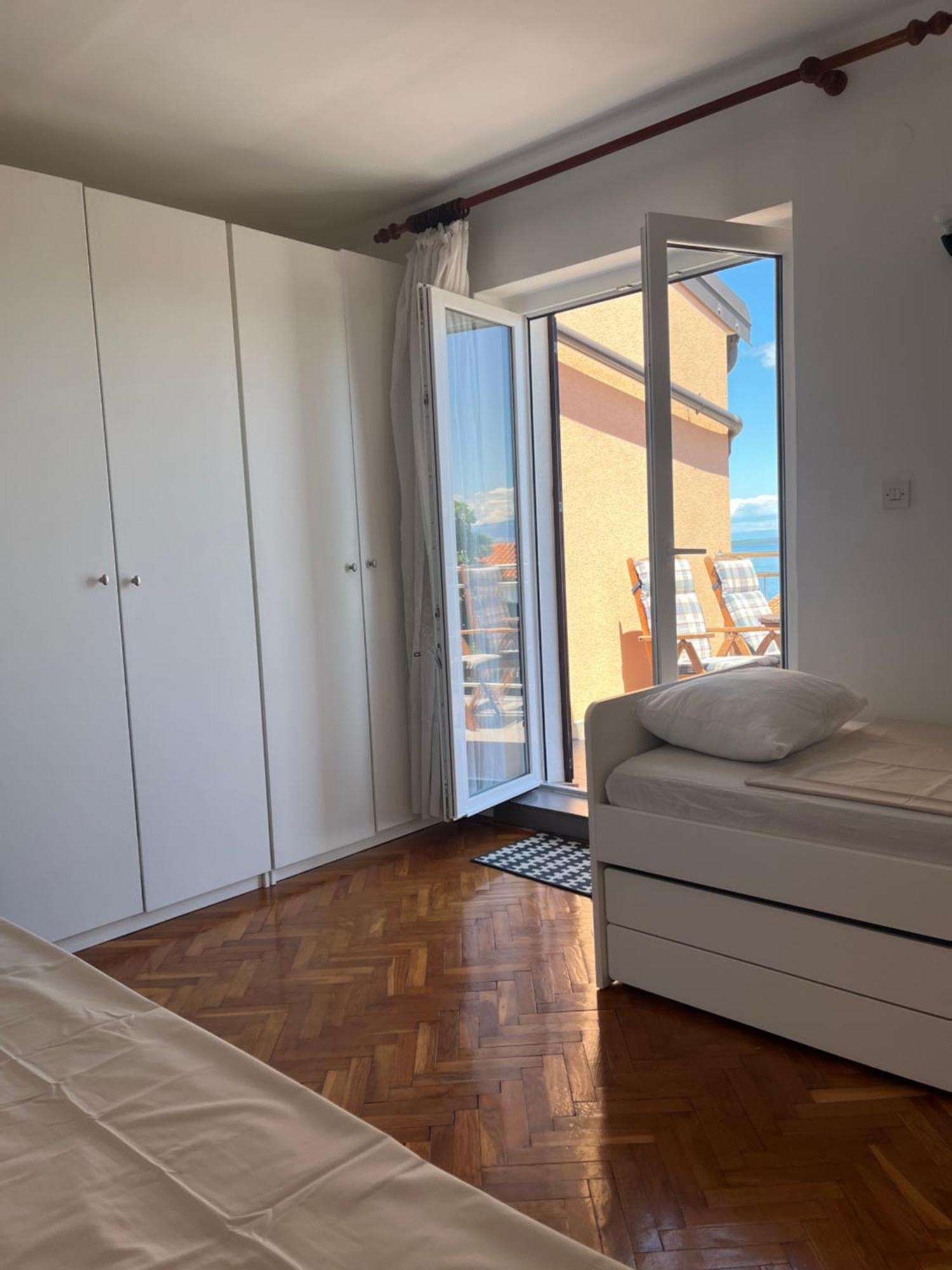 Falcon Mali Losinj Luaran gambar